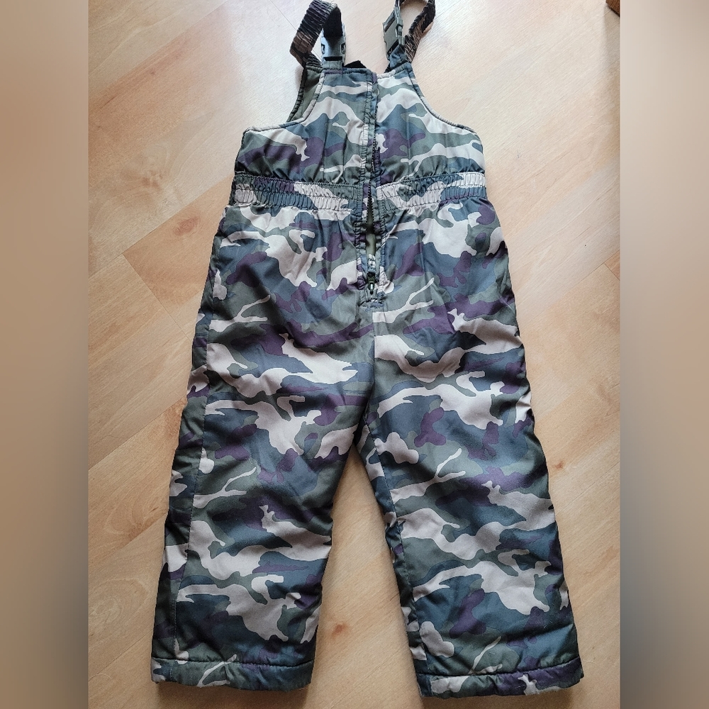 Snow pants size 4T boys camouflage faded glory